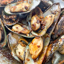 Sautéed Green Mussels*