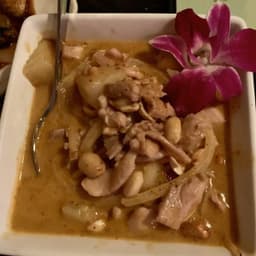 Massaman Curry (Peanut)*