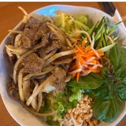 B9 Lemongrass Beef– Bún Bò Xả Ớt